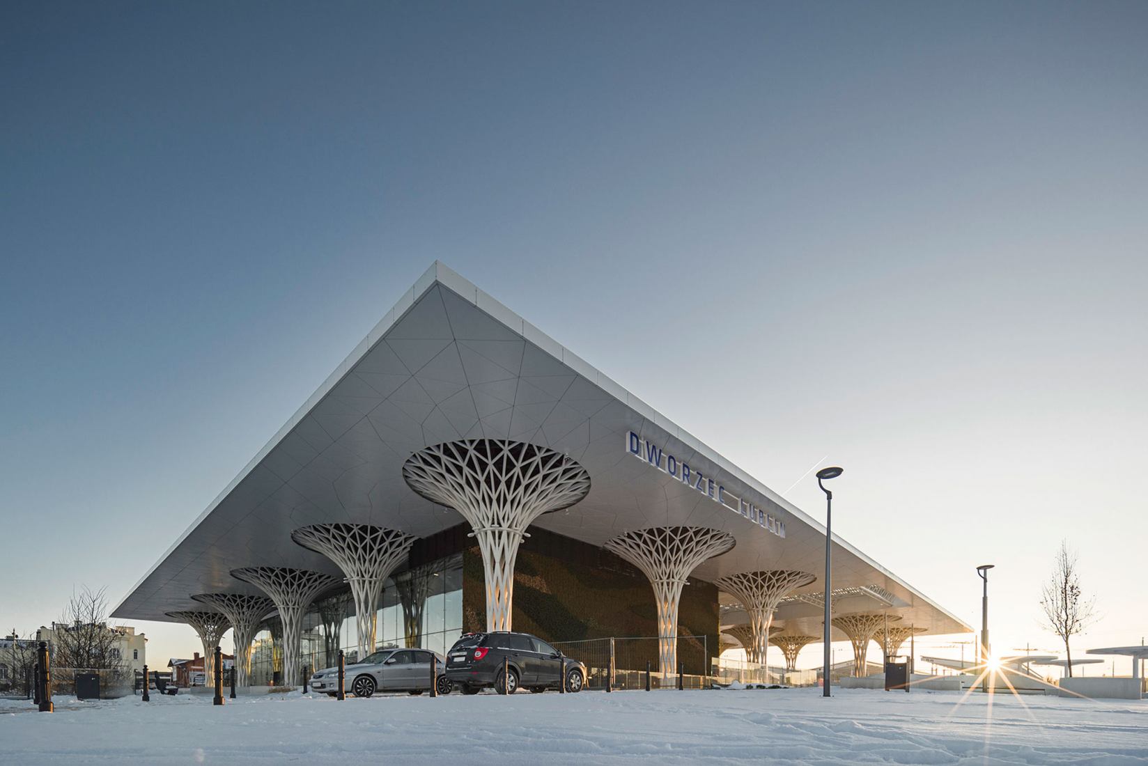 La estación Metropolitana de Lublin por Tremend Architecture Studio. Fotografía por Rafal Chojnacki.