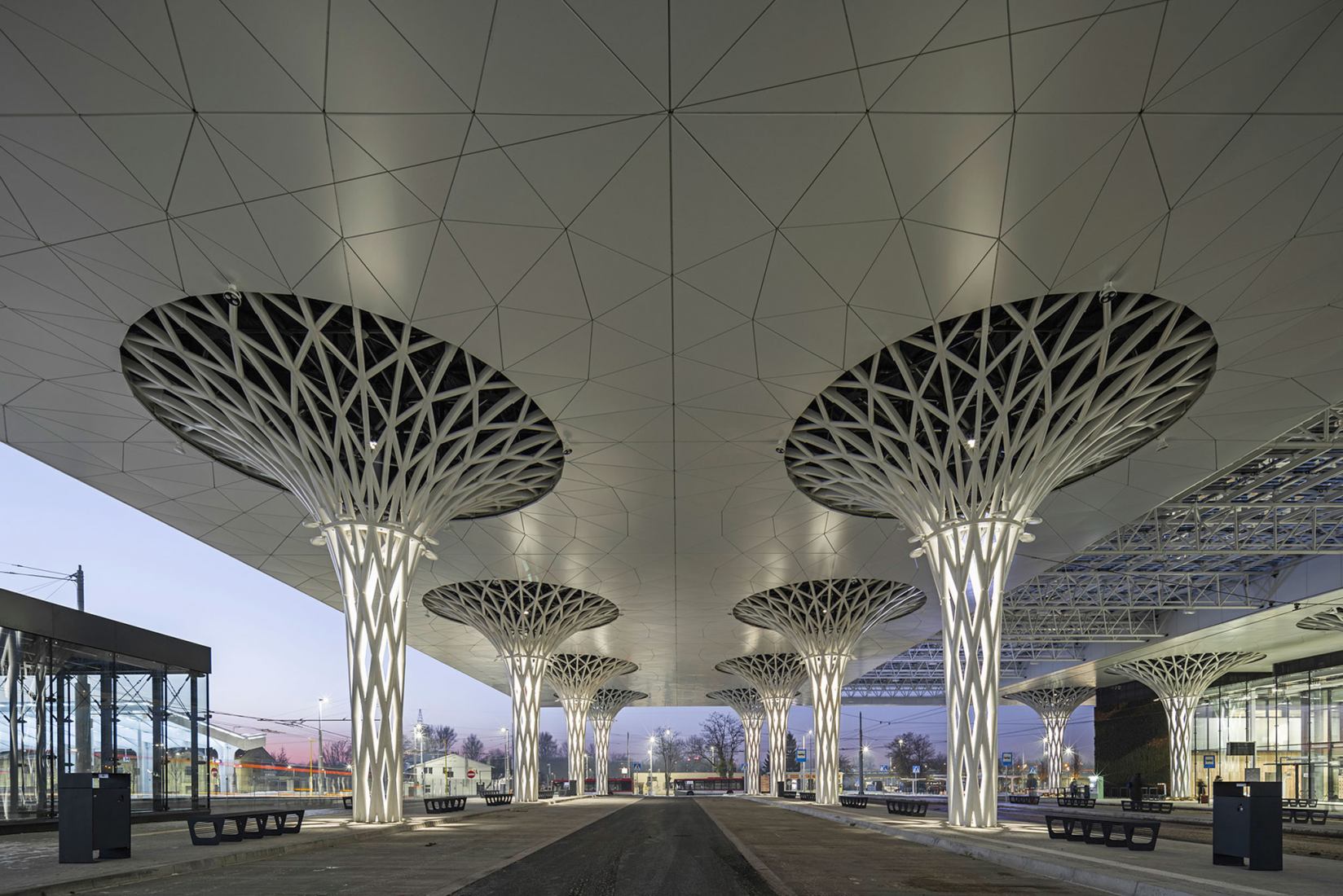 La estación Metropolitana de Lublin por Tremend Architecture Studio. Fotografía por Rafal Chojnacki.