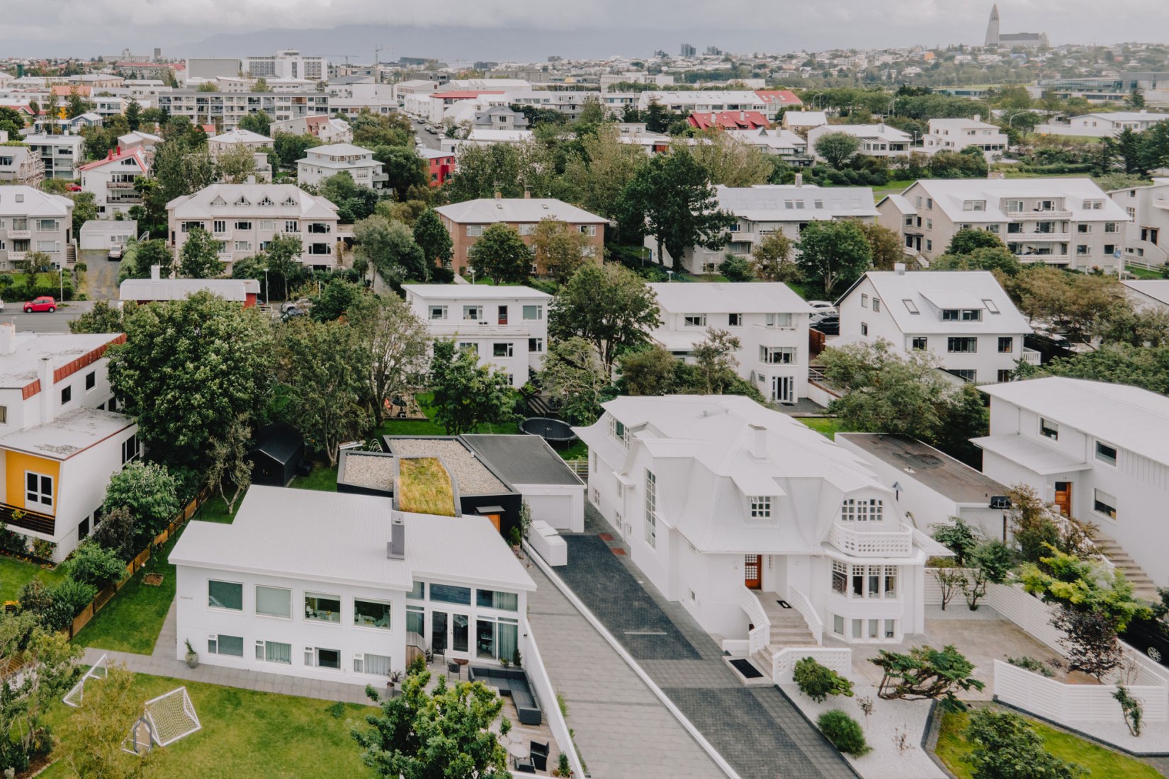 Ægisíða 44 por Trípólí Architects. Fotografía por Studio CAPN.