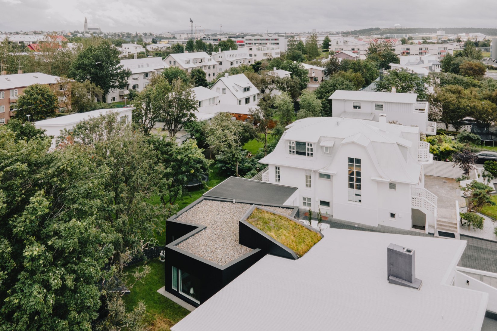 Ægisíða 44 por Trípólí Architects. Fotografía por Studio CAPN.