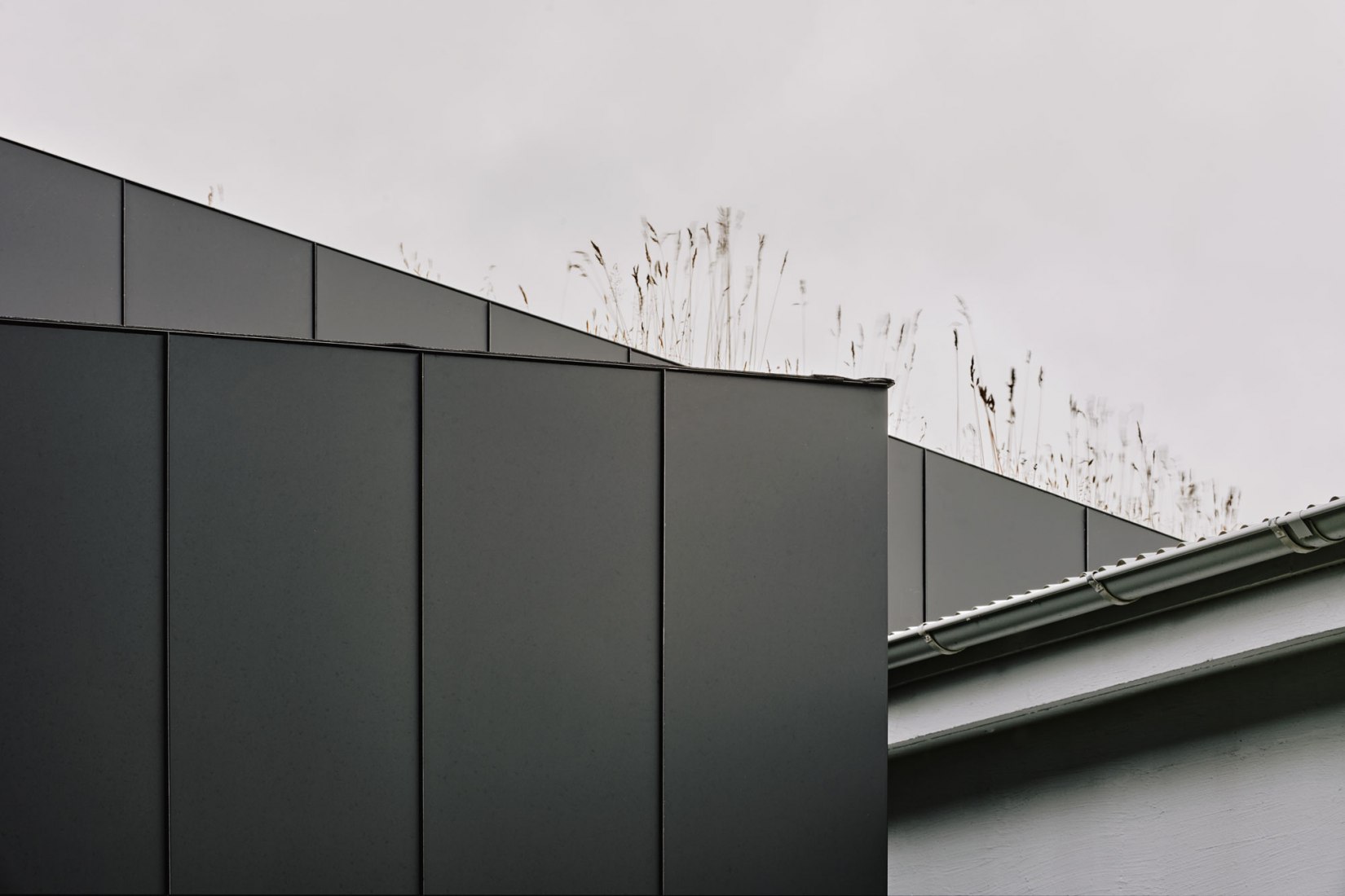 Ægisíða 44 por Trípólí Architects. Fotografía por Studio CAPN.