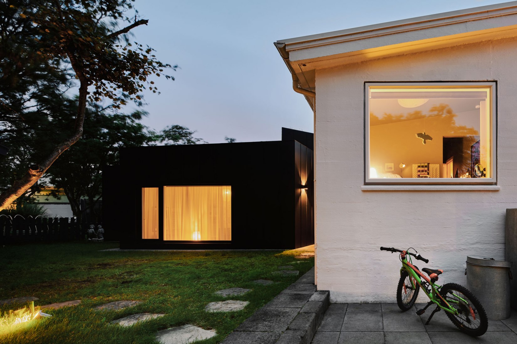 Ægisíða 44 por Trípólí Architects. Fotografía por Studio CAPN.