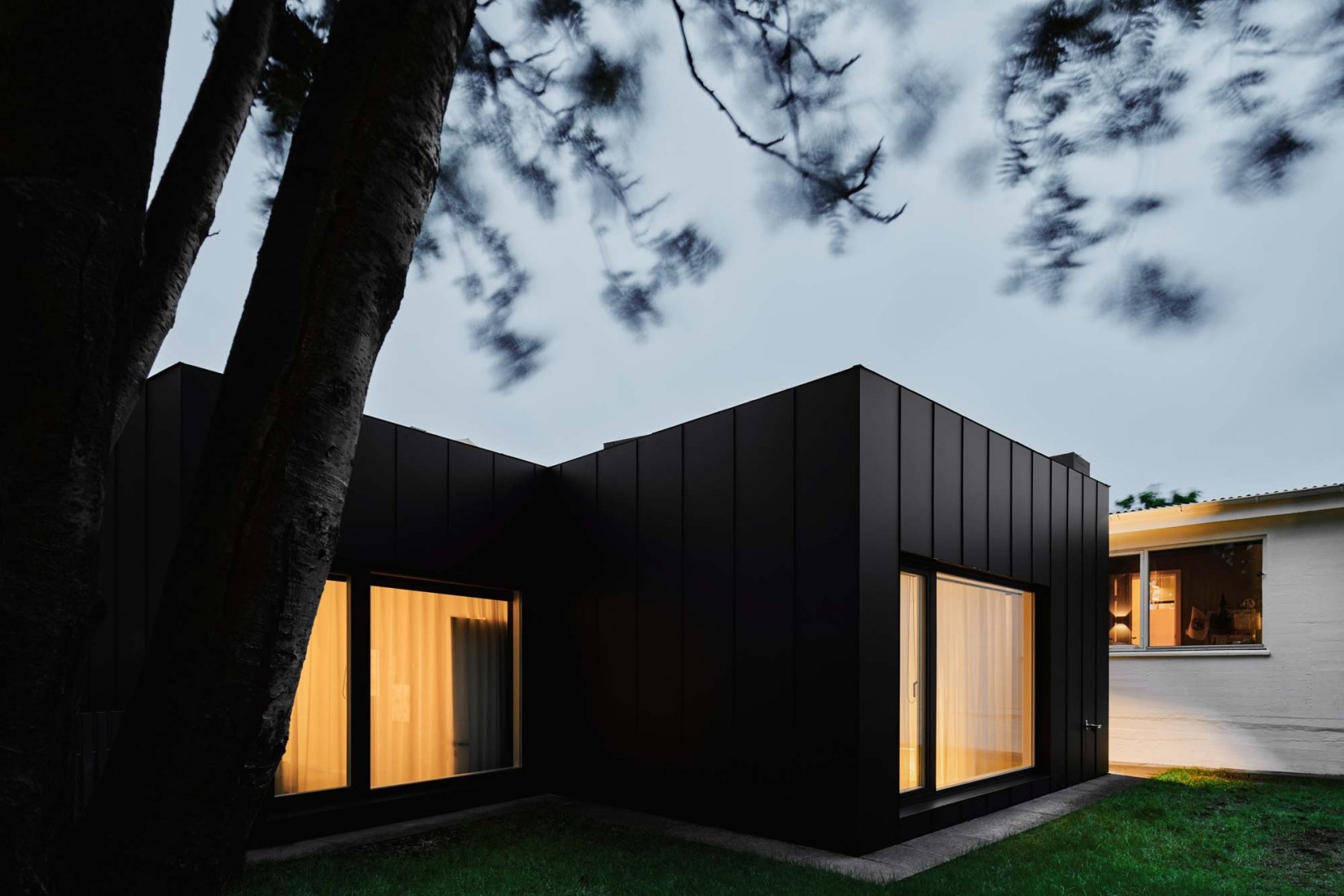 Ægisíða 44 por Trípólí Architects. Fotografía por Studio CAPN.