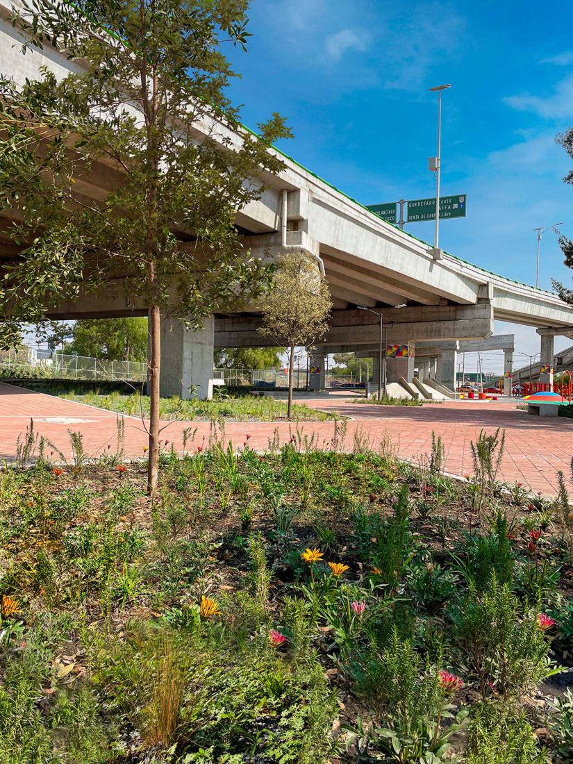 Urban Park El Dique by Taller de Urbanismo MX. Photograph by Erik Jiménez Reyes.