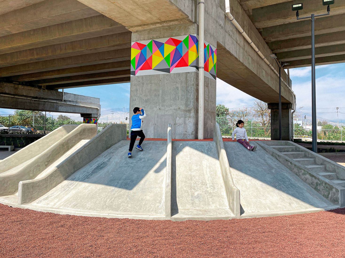 Urban Park El Dique by Taller de Urbanismo MX. Photograph by Daniela Aguirre Guzmán.