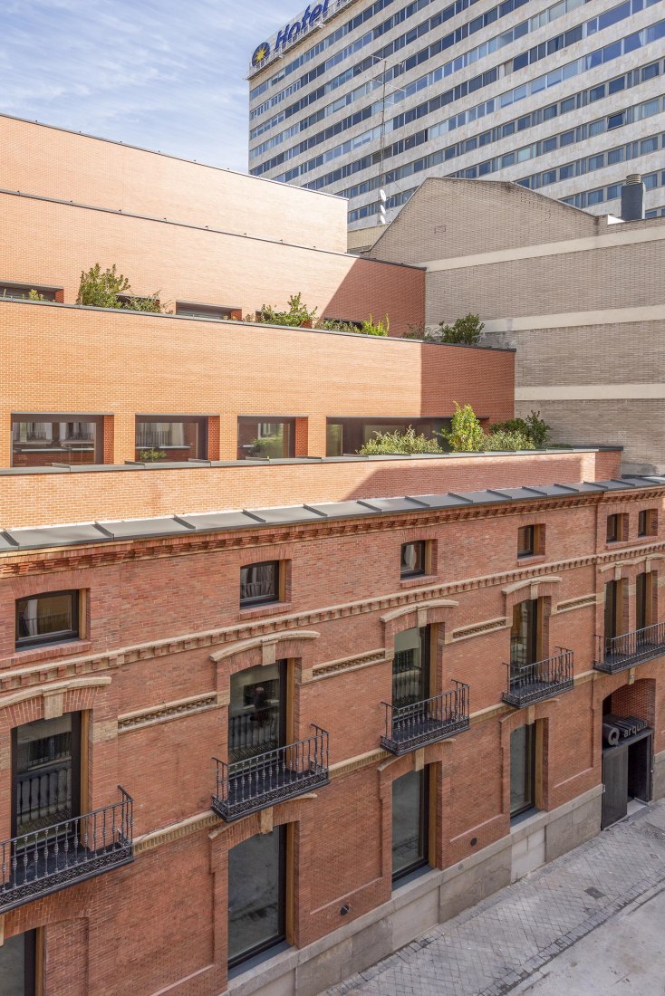 Oficinas del Banco Arquia, en Madrid por Tuñón y Albornoz arquitectos. Fotografía de Luis Asín.