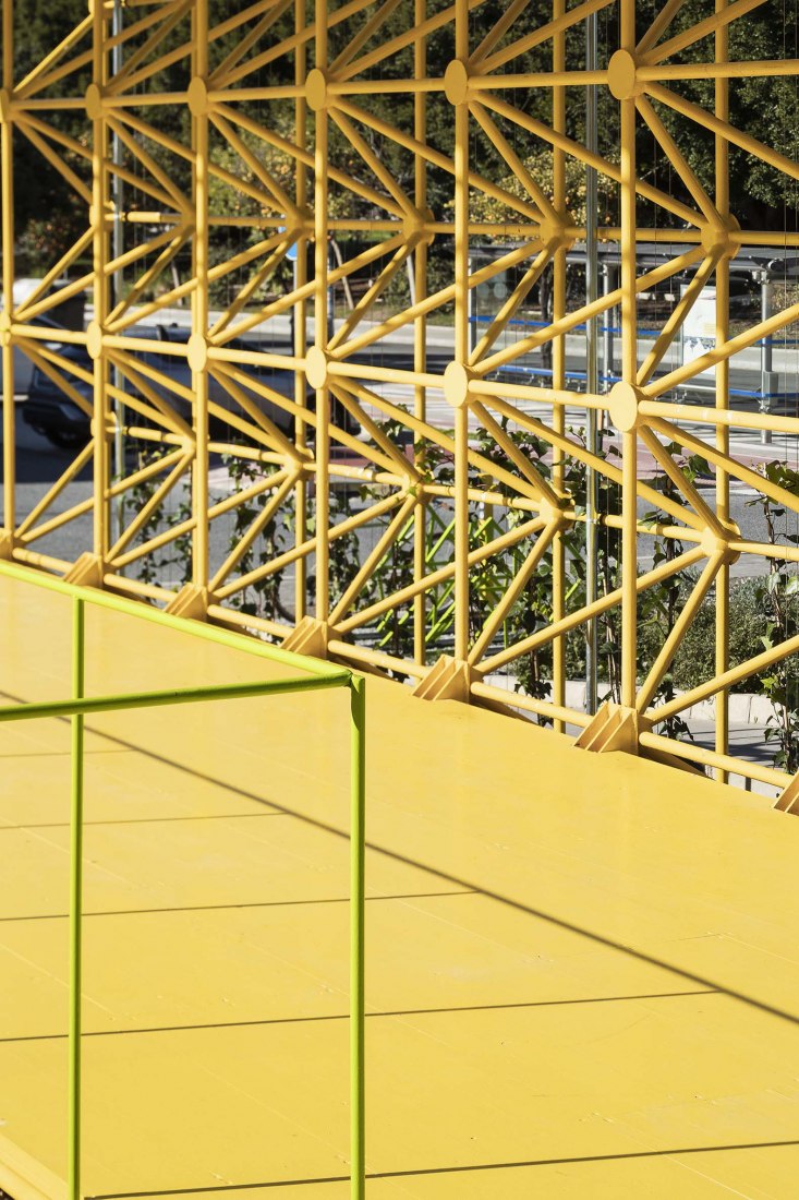 Smart tree by UMA, AQ8 Arquitectura, Marinauno Arquitectos. Photograph by por Fernando Alda