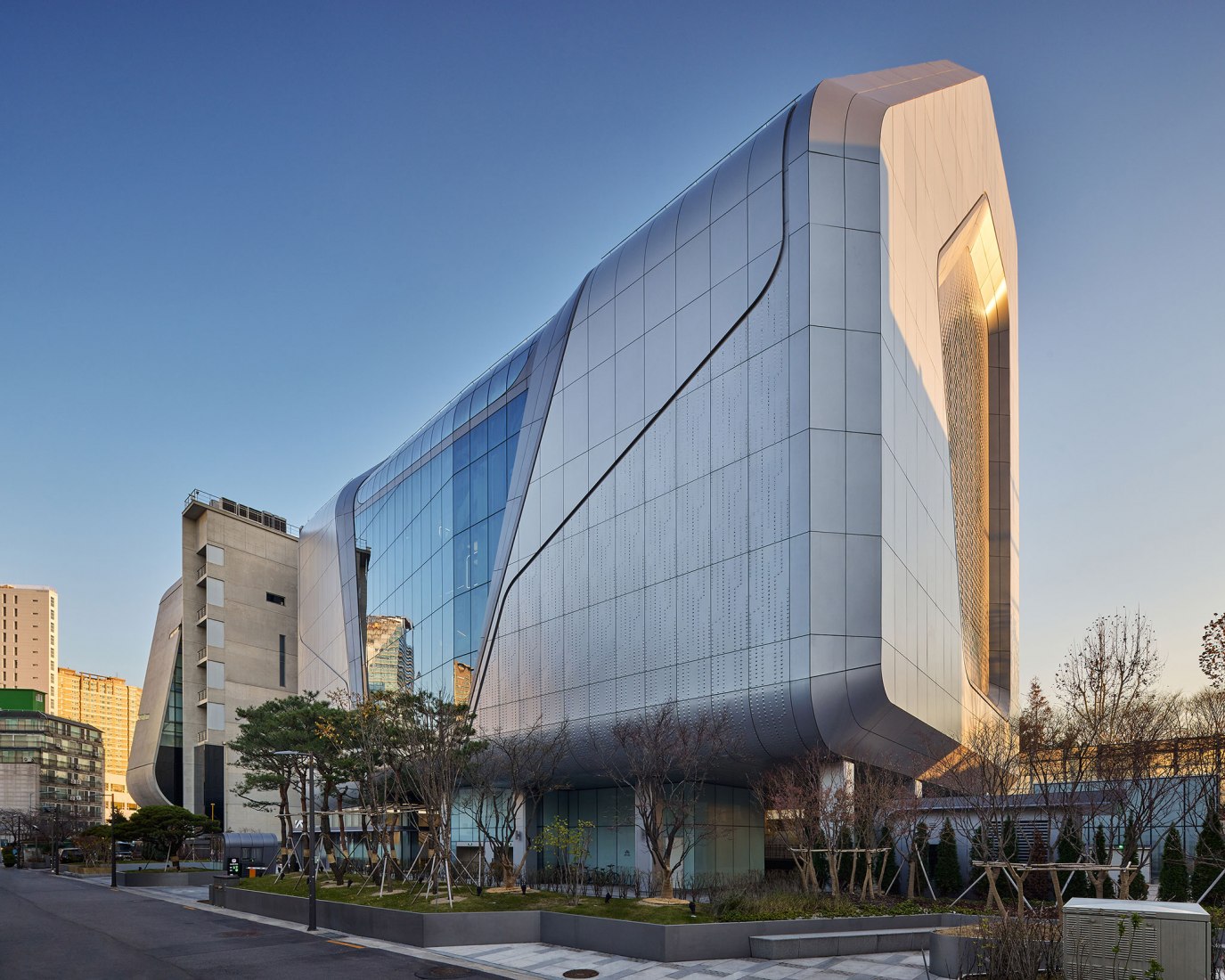 HQ center for YG Entertainment by UNStudio. Photograph by Rohspace
