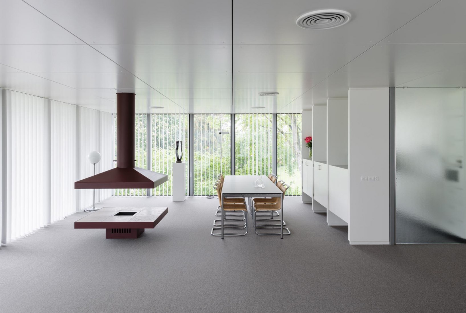Rehabilitación de la Vivienda Buchli de Fritz Haller. Fotografía por Maris Mezulis