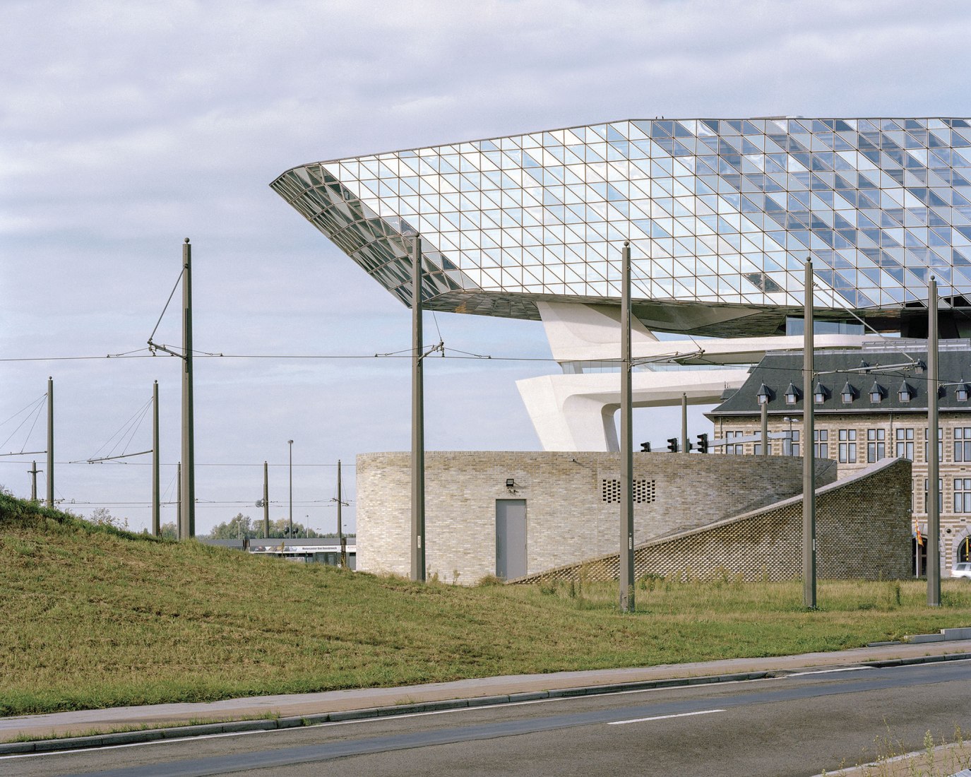 Traction Stations Brabo 2 Antwerp by Van Belle & Medina. Sraatburgbrug Station. Photograph by Maxime Delvaux