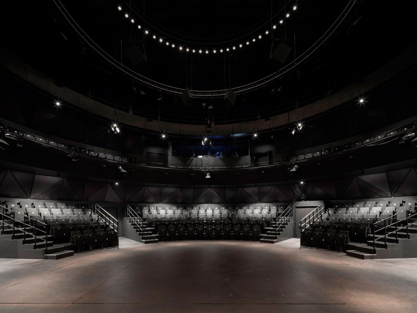 Teatro Vendsyssel por Schmidt Hammer Lassen Architects. Fotografía @ Adam Mørk