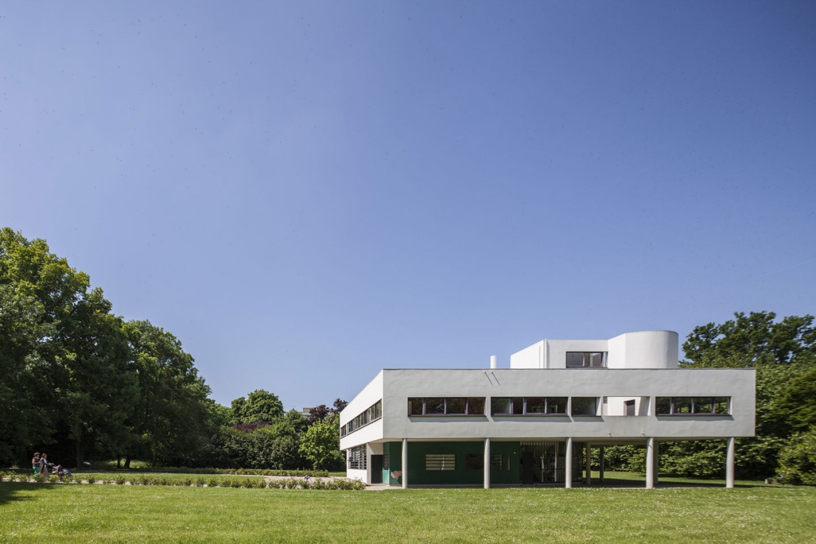 Villa Savoye, Le Corbusier's machine of inhabit | METALOCUS
