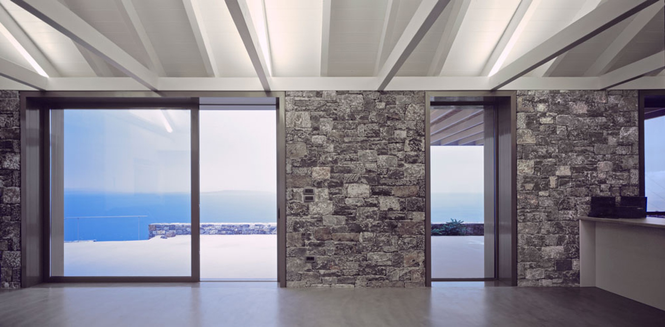 Inside view. Villa Melana by Valia Foufa and Panagiotis Papassotiriou. Photography © Pygmalion Karatzas.por Valia Foufa y Panagiotis Papassotiriou. Fotografía © Erieta Attali. 