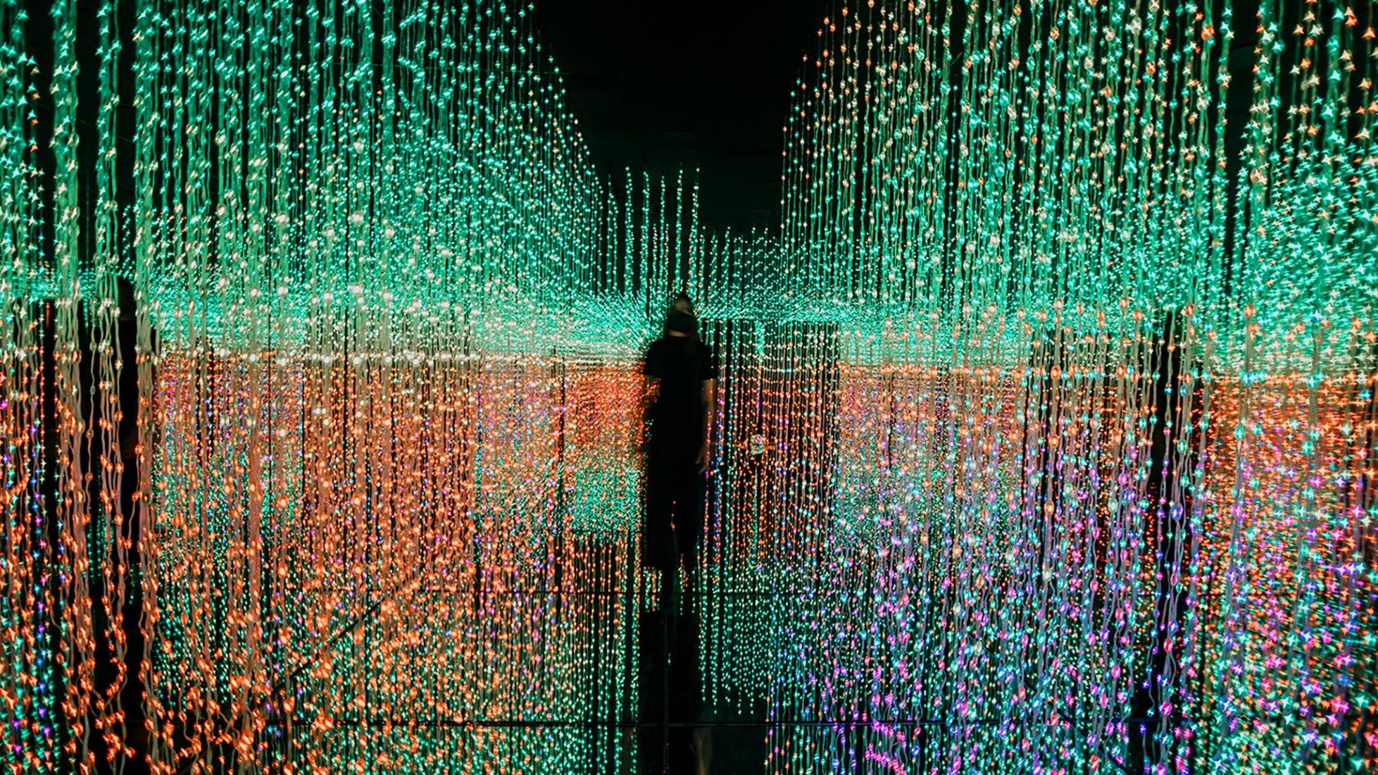 Three-dimensional time wrap by Vitamin Studio. Photograph by Oscar Rivero