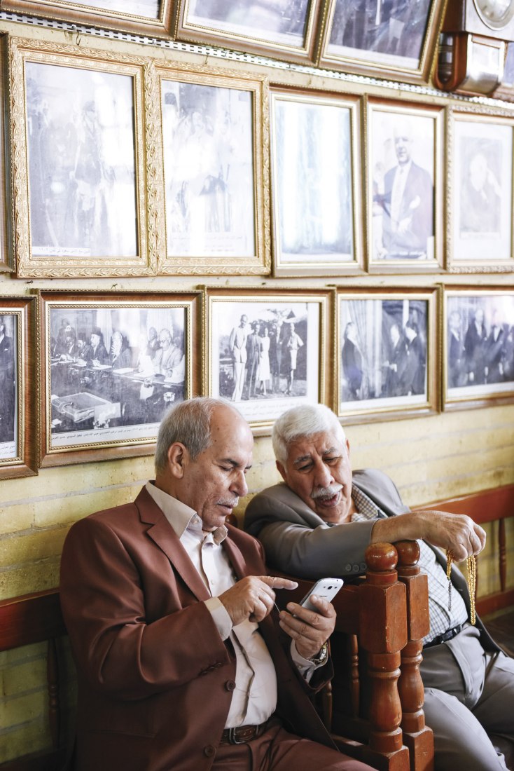 Café Al Shahbandar en Bagdad, Irak. Fotografía © Ayman al-Amiri