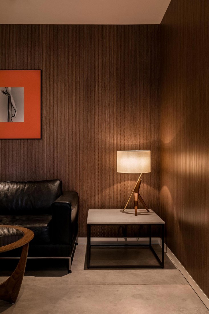 Small meeting room. Creative Agency Dalston-N16 by VOSS Architects. Photograph by Taran Wilkhu Photography