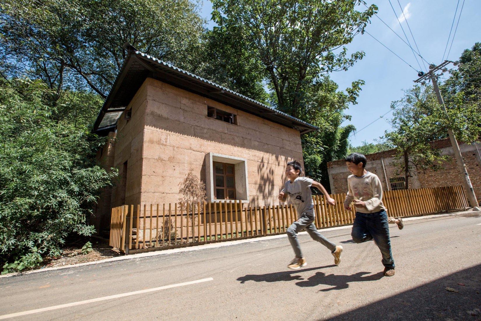 Post-Earthquake Reconstruction Project in Guangming Village by The Chinese University of Hong Kong & Kunming University of Science and Technology. Image Courtesy of World Architecture Festival