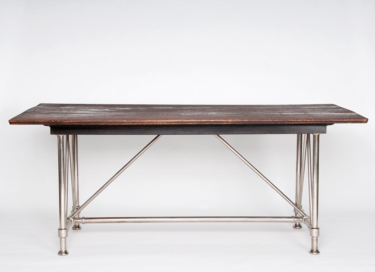 Otto Wagner. Table for the exhibition hall of the “Die Zeit” dispatch office, 1902. Photograph © MAK/Georg Mayer.