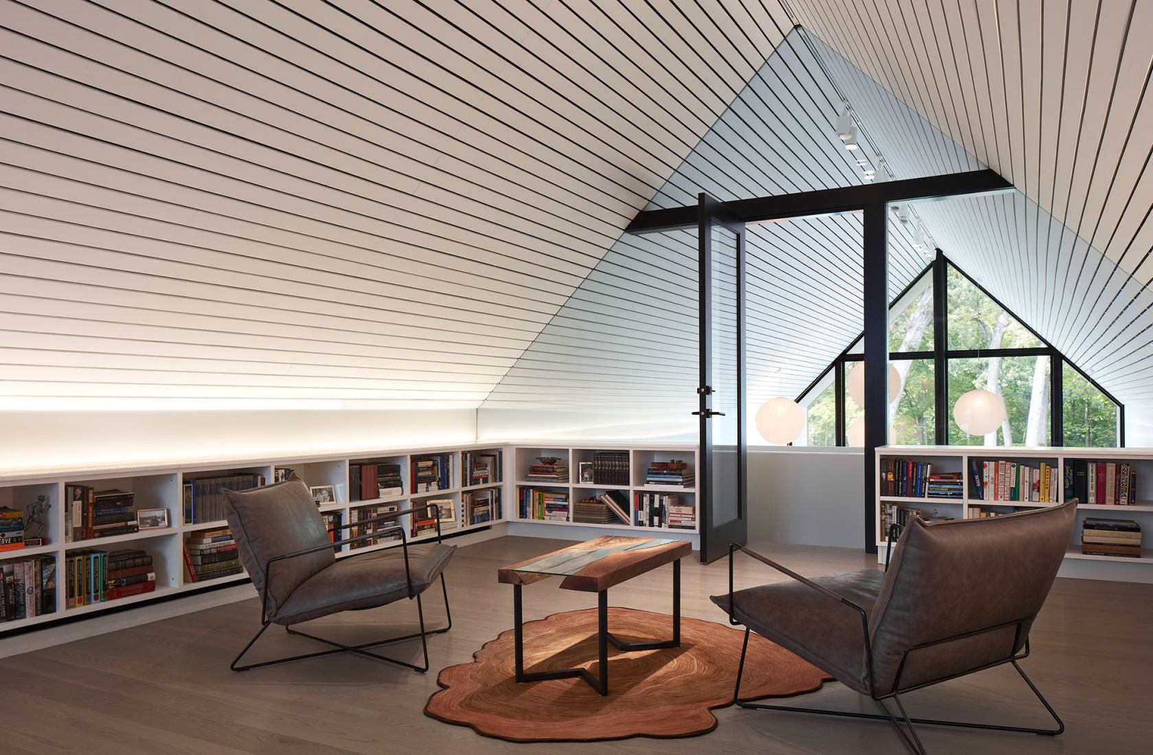 Two Gables por Wheeler Kearns Architects. Fotografía por Kendall McCaugherty.