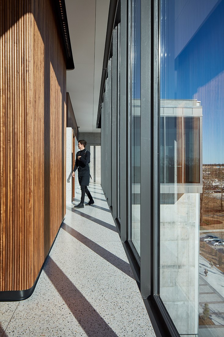 The Momentary por Wheeler Kearns Architects. Fotografía por Tom Harris
