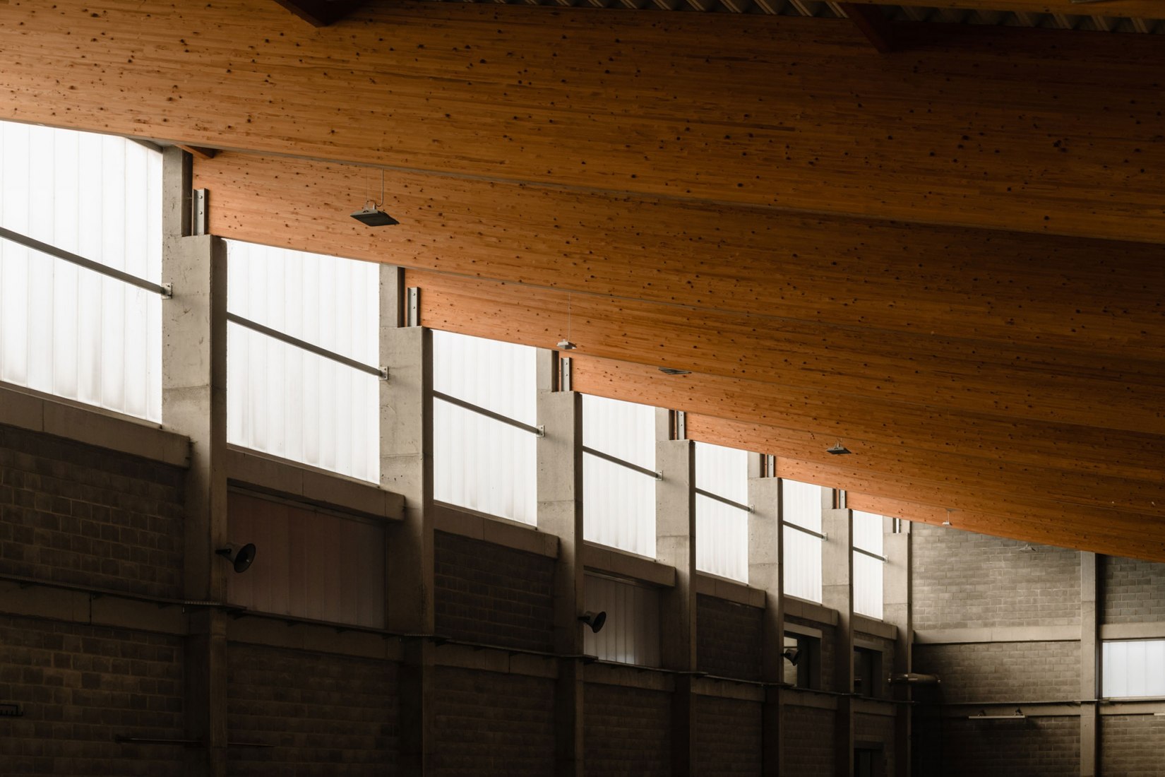 Horse House Stable by Wiercinski Studio. Photograph by ONI studio.