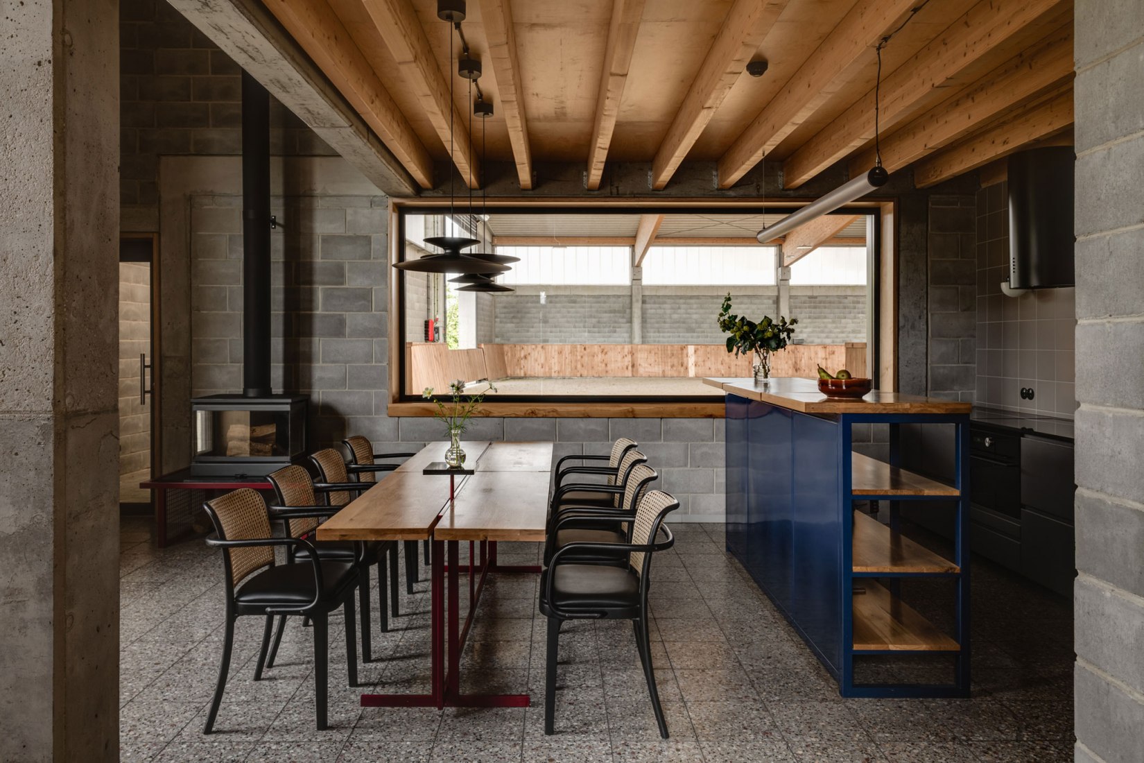 Horse House Stable by Wiercinski Studio. Photograph by ONI studio.