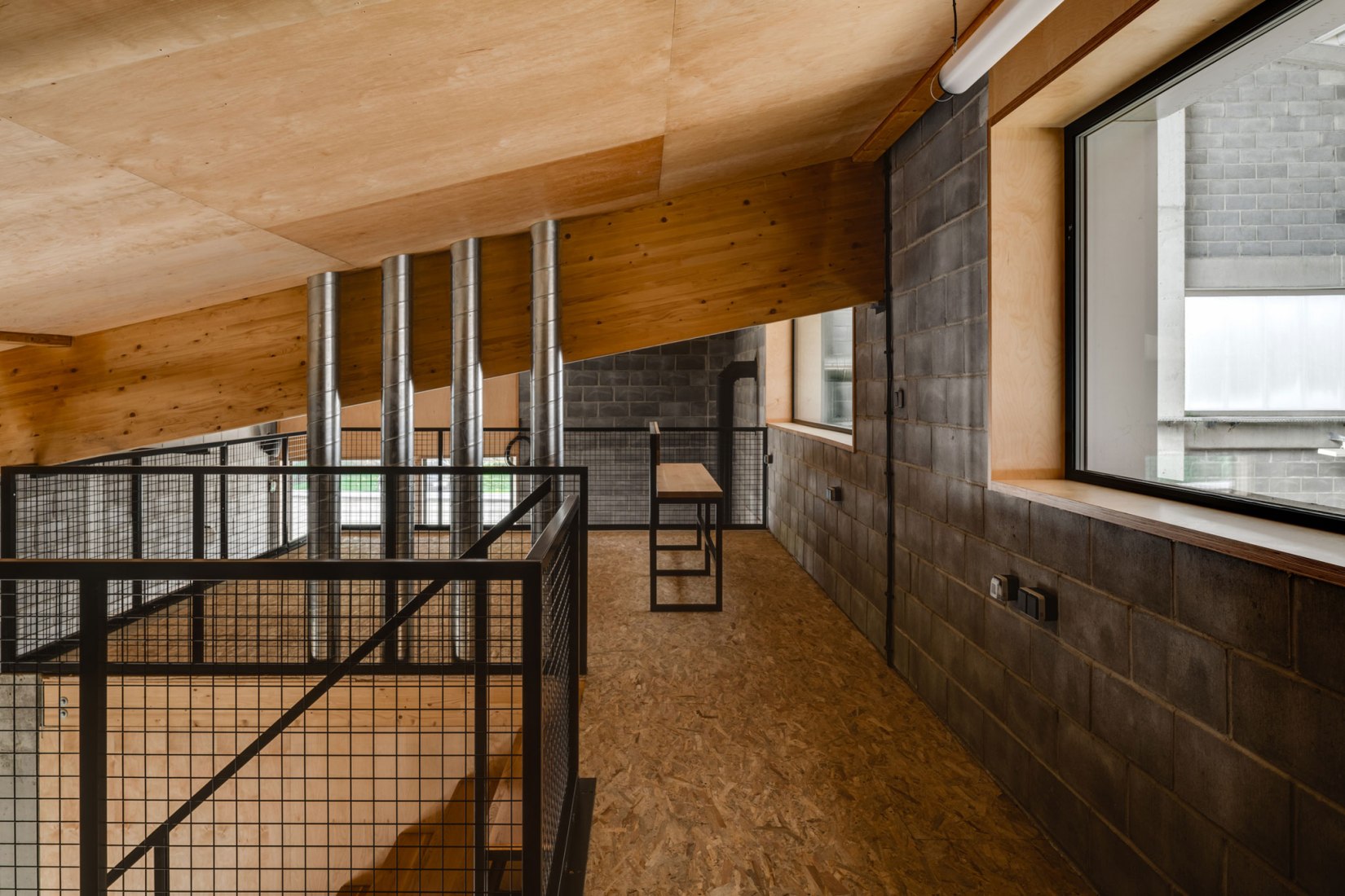 Horse House Stable by Wiercinski Studio. Photograph by ONI studio.