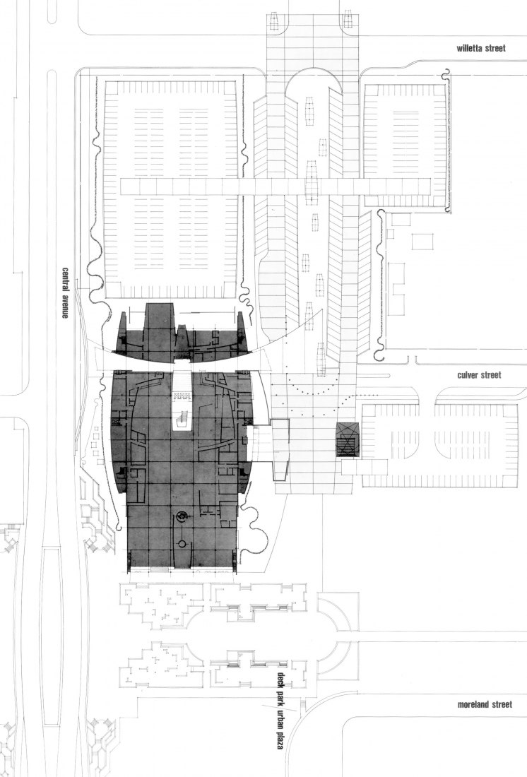 Plano de situación. Biblioteca Central Burton Barr Phoenix, por Will Bruder Architects y DWL Architects.
