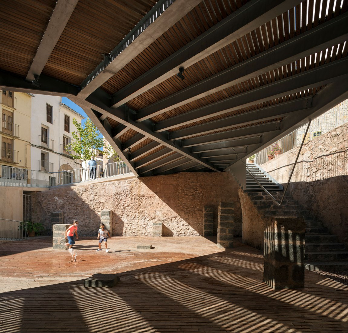 Plaça-Sinagoga. Winning projects of the 5th edition of the european award for architectural heritage intervention. Photograph by © Milena Villalba.