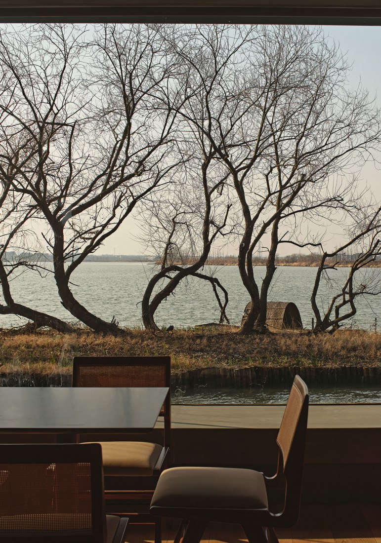Hotel Boatyard por GOA y WJ STUDIO. Fotografía por Zhang Xi.