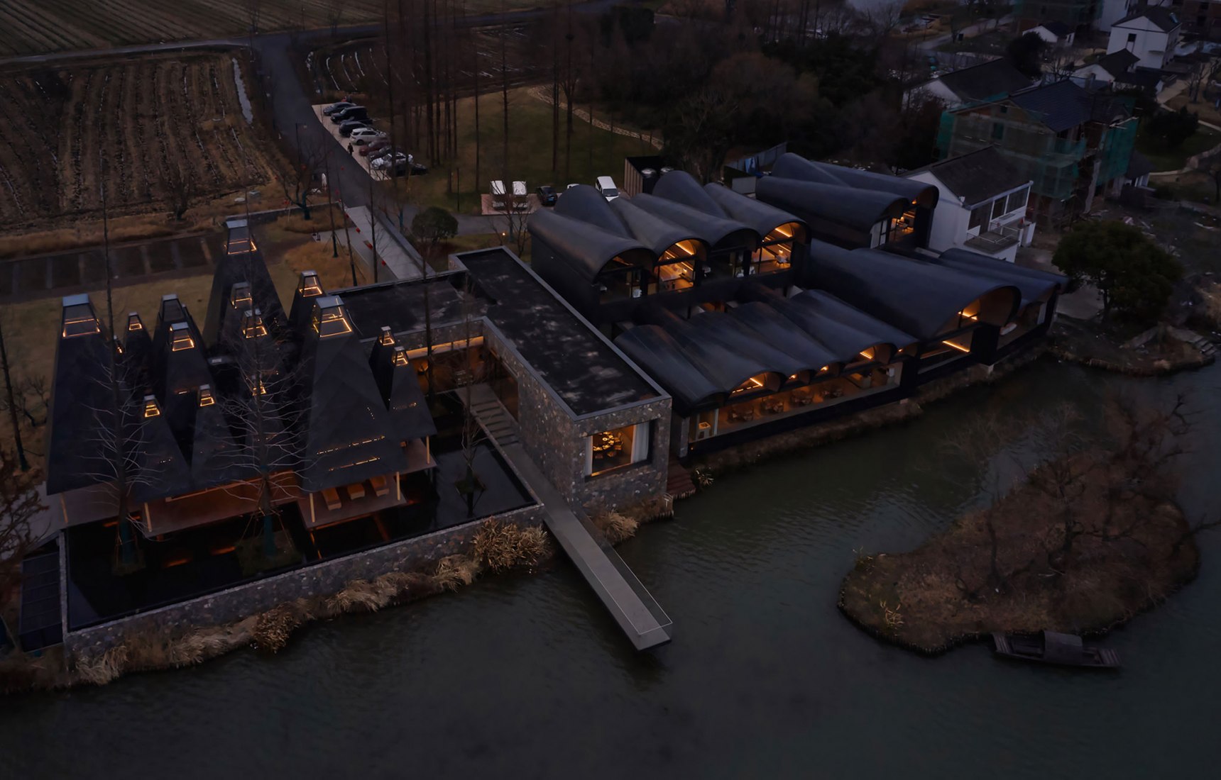 Hotel Boatyard por GOA y WJ STUDIO. Fotografía por Zhang Xi.