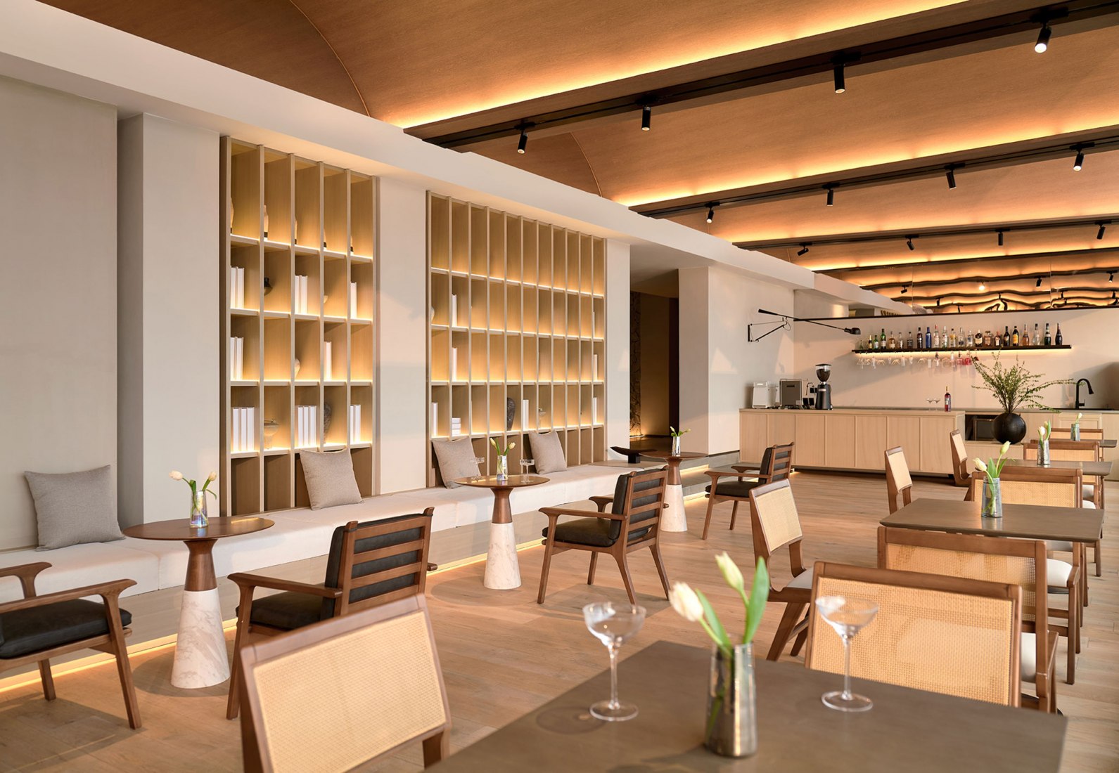 Hotel Boatyard por GOA y WJ STUDIO. Fotografía por Zhu Hai.