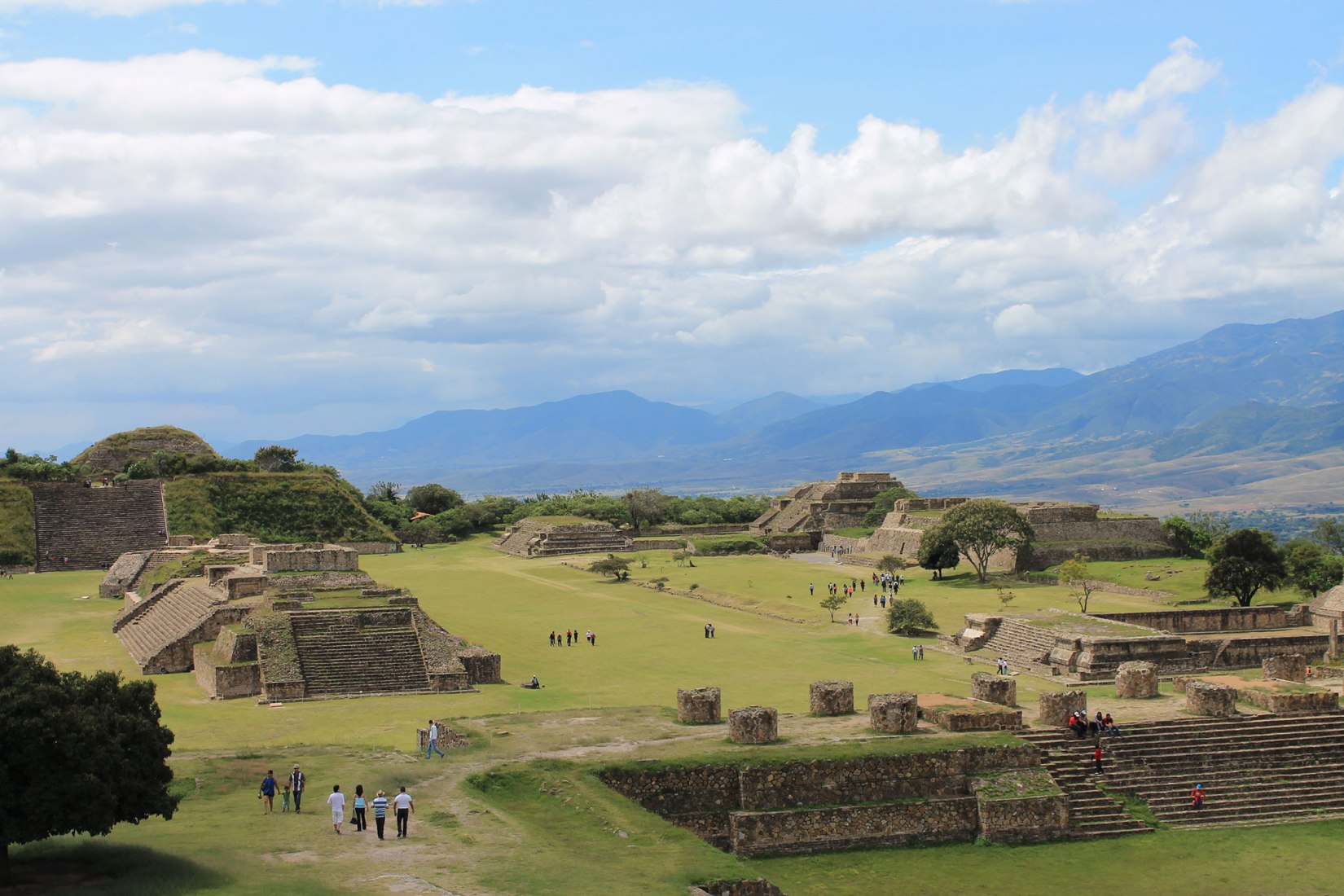 Monte Albán Archaeological Site in Oaxaca, Mexico. Photograph by DavidConFran, CC BY-SA 3.0