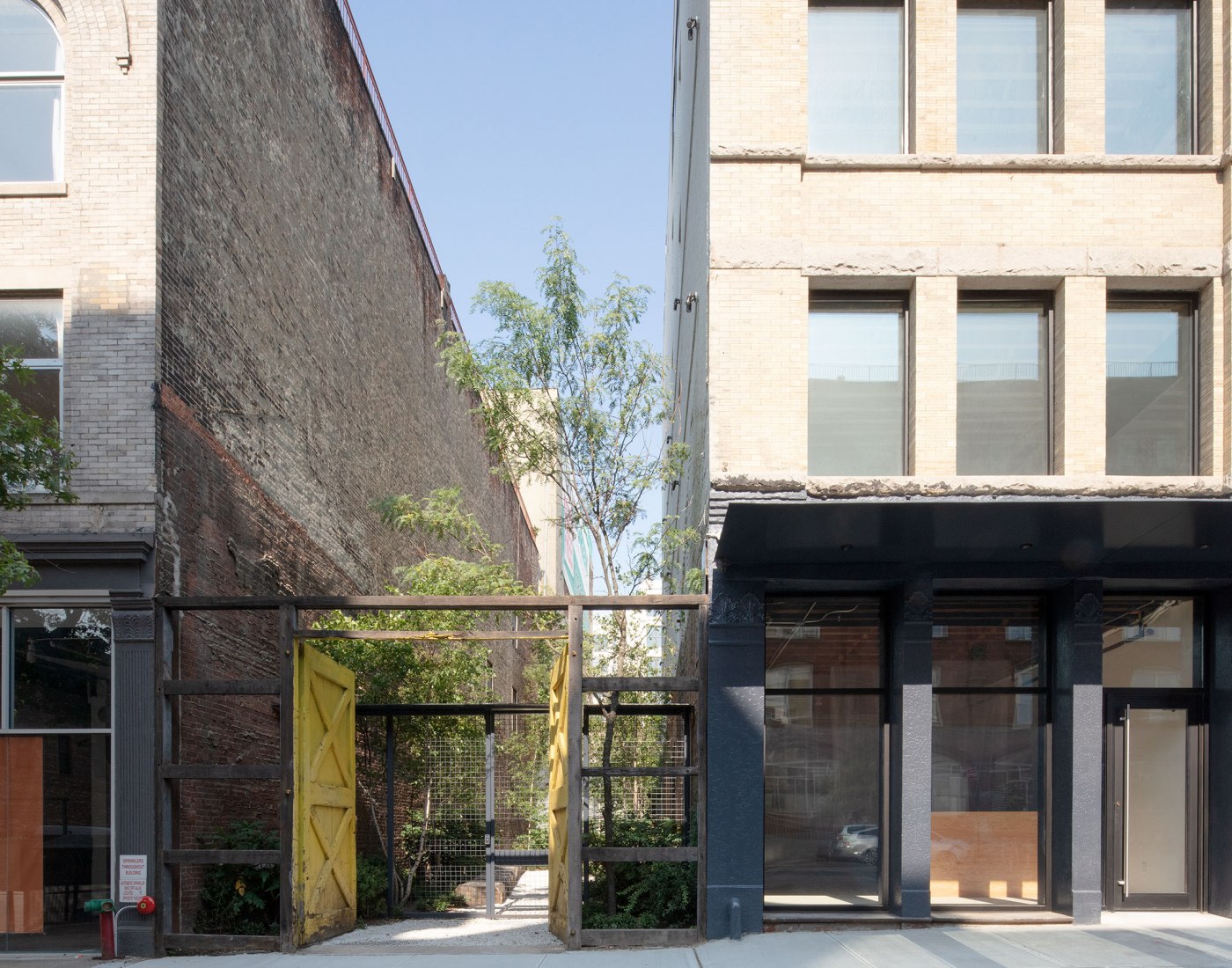 77 Washington building by Worrell Yeung. Photograph by Naho Kubota