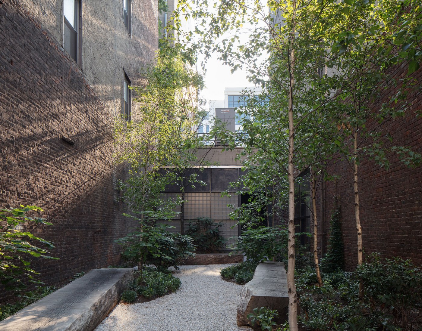 77 Washington building by Worrell Yeung. Photograph by Naho Kubota