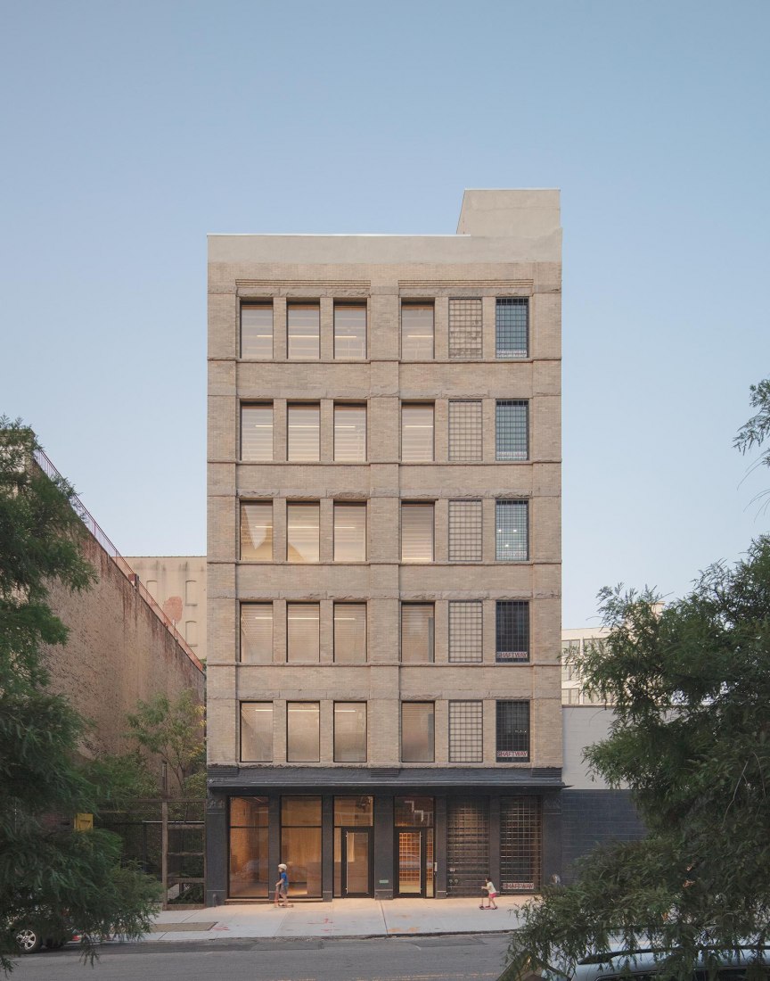 77 Washington building by Worrell Yeung. Photograph by Naho Kubota