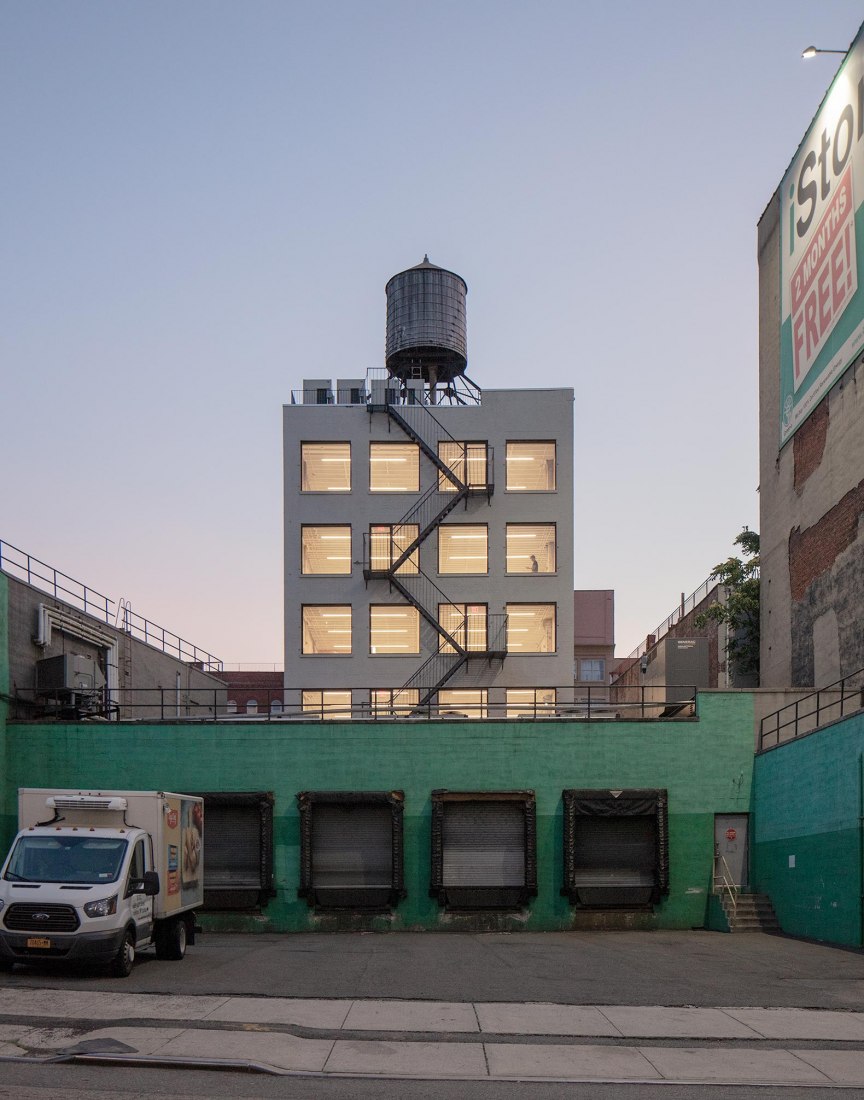 77 Washington building by Worrell Yeung. Photograph by Naho Kubota