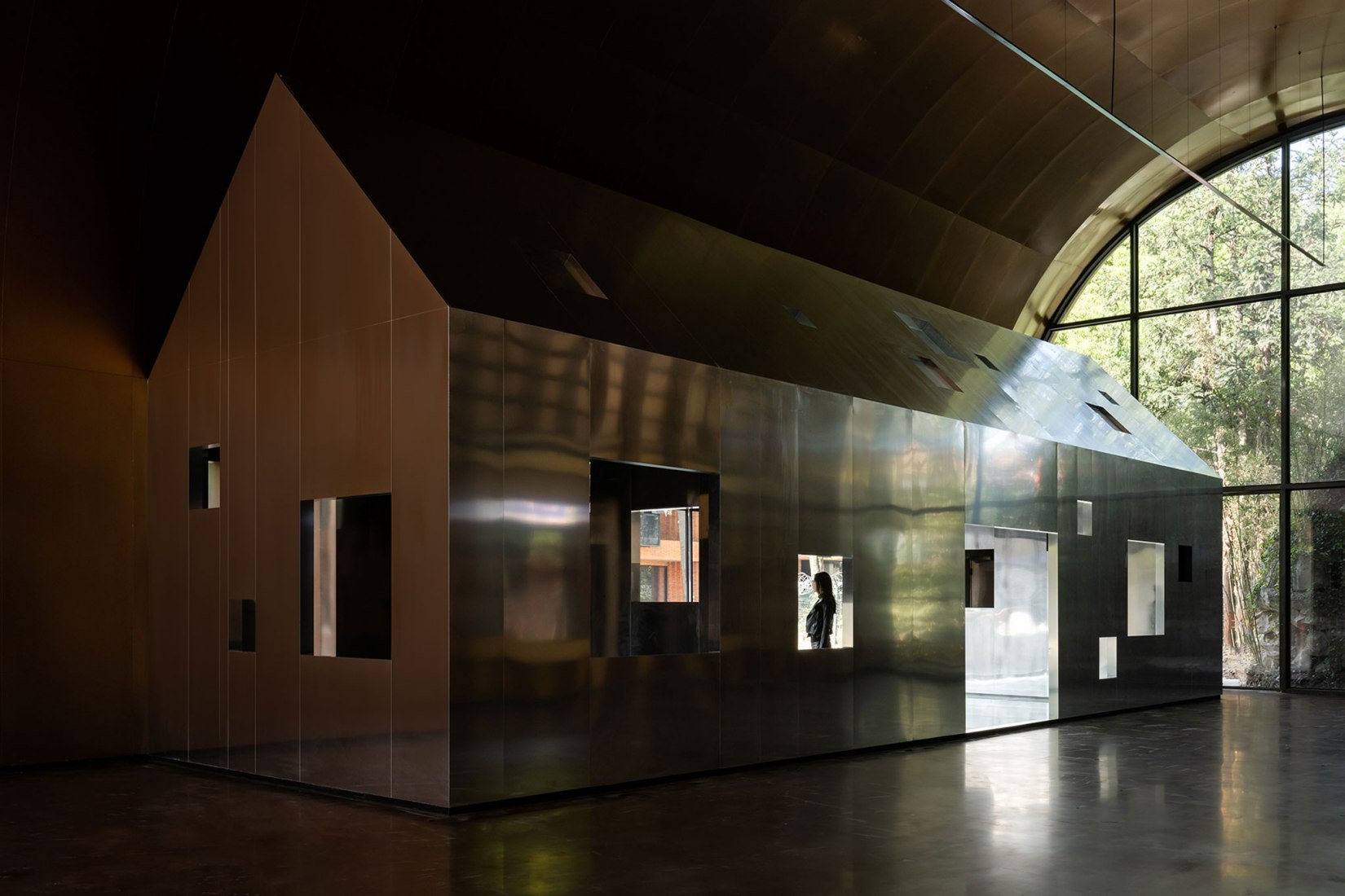 «Copper Blockhouse» por Wutopia Lab. Fotografía por CreatAR Images.