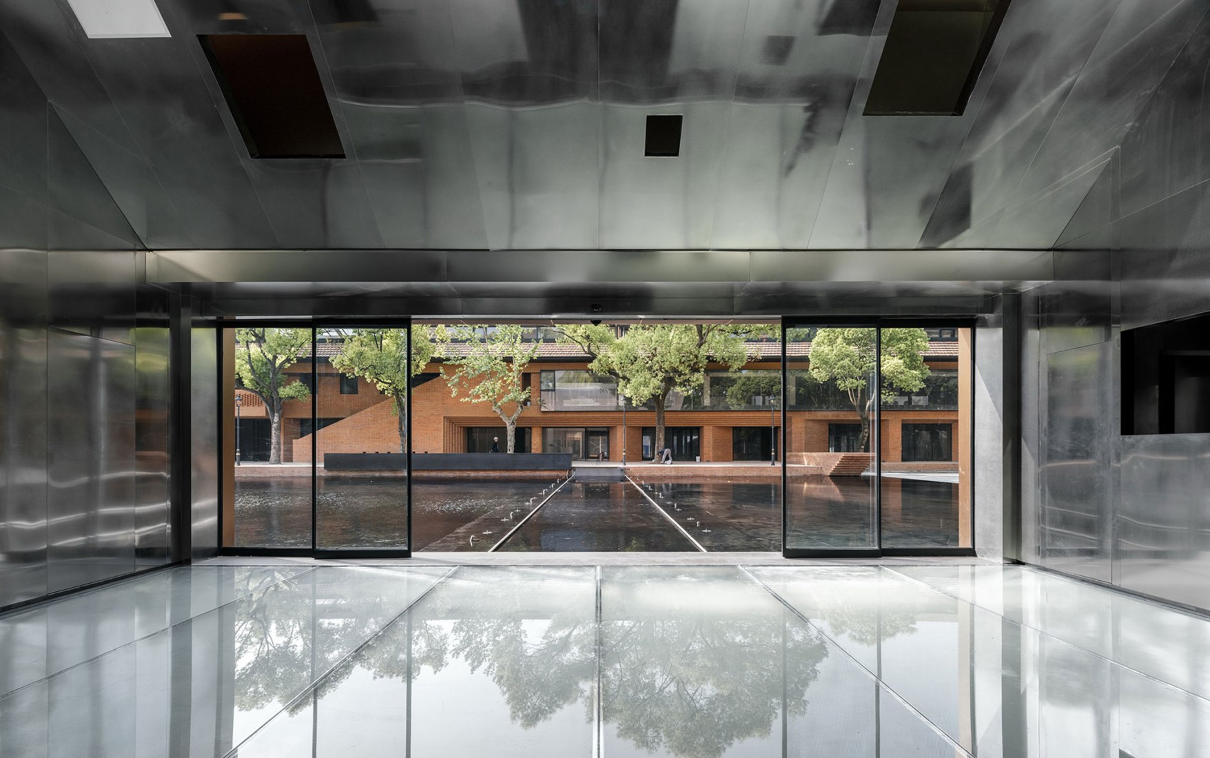 «Copper Blockhouse» por Wutopia Lab. Fotografía por CreatAR Images.