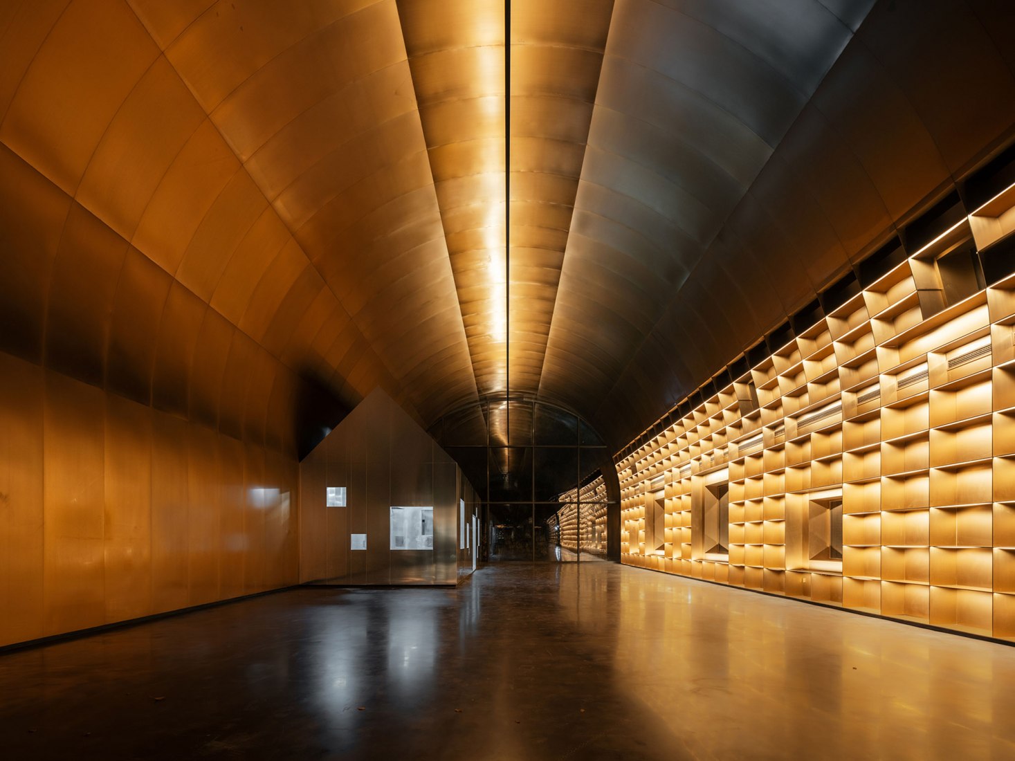 «Copper Blockhouse» por Wutopia Lab. Fotografía por CreatAR Images.