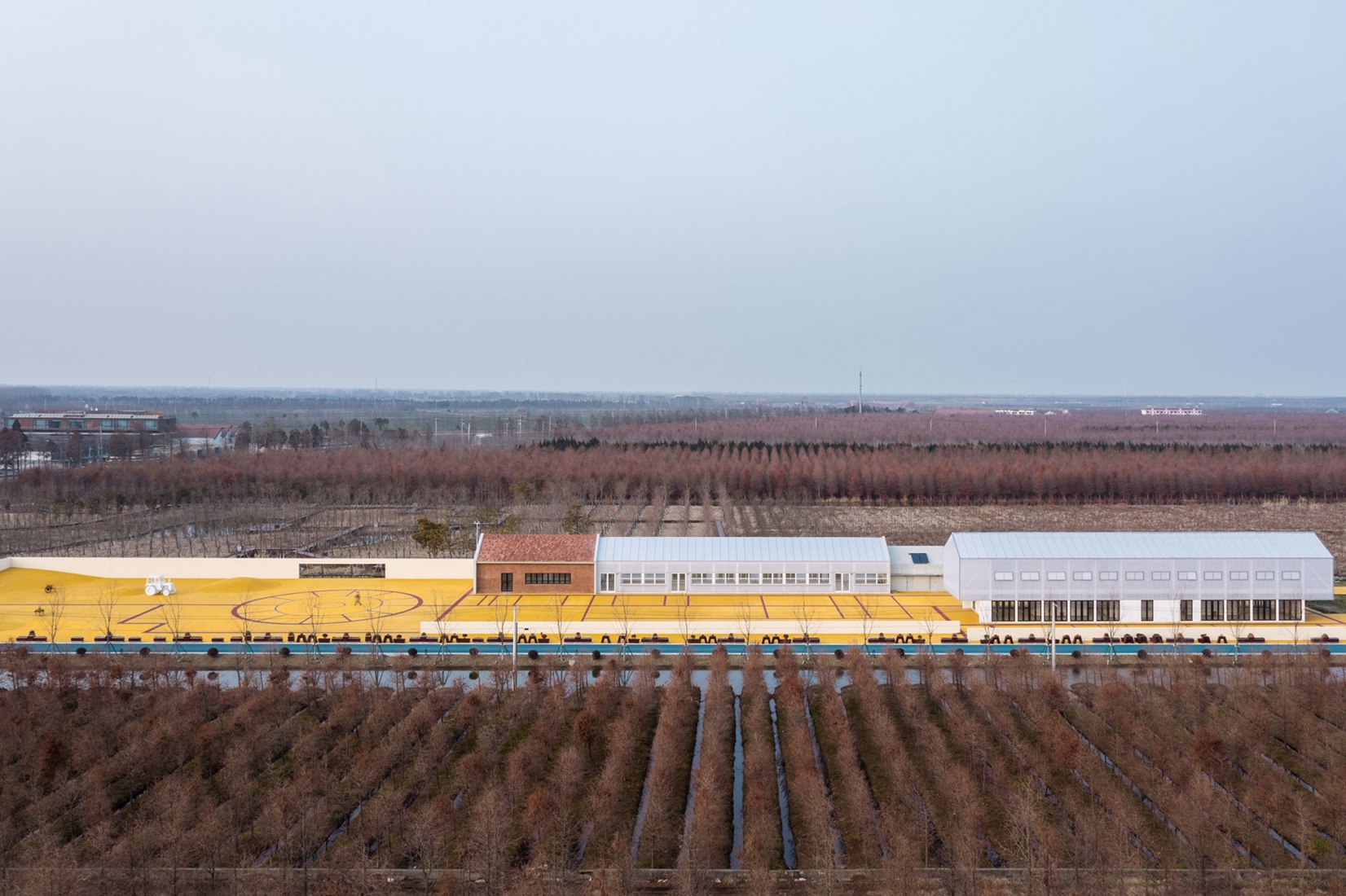 El corral dorado. El País de la Cucaña del hombre corriente por Wutopia Lab. Fotografía por CreatAR Images