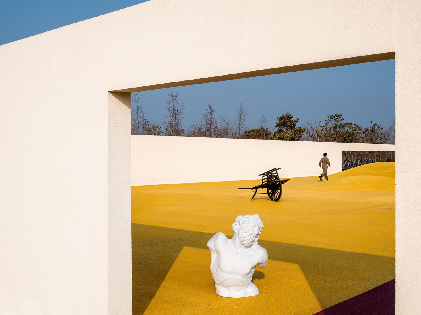 El corral dorado. El País de la Cucaña del hombre corriente por Wutopia Lab. Fotografía por CreatAR Images