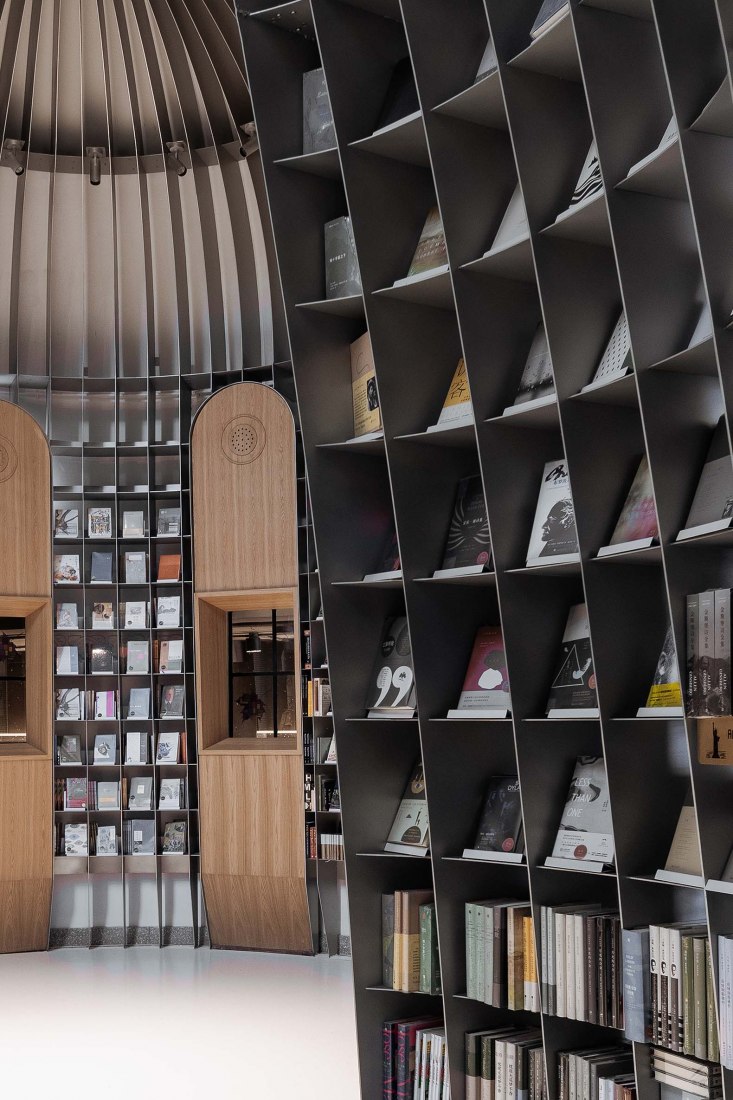 Tienda de poesía Sinan Books por Wutopia Lab. Fotografía por CreatAR Images