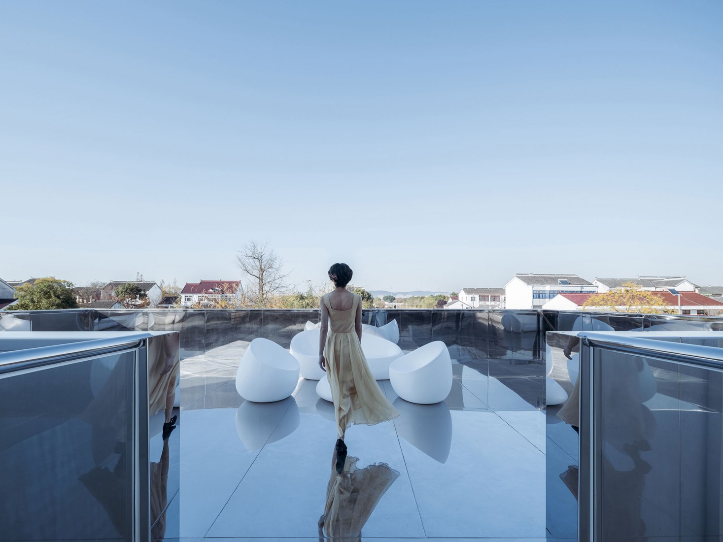 The White Suzhou Section Homestay por Wutopia Lab. Fotografía por CreatAR Images