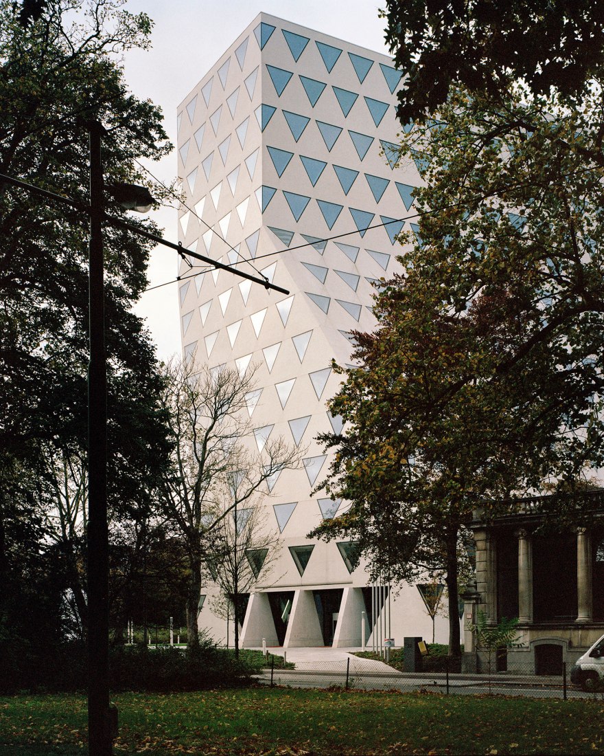 Headquarters of the Province of Antwerp by Xaveer De Geyter Architects. Photograph by Maxime Delvaux.