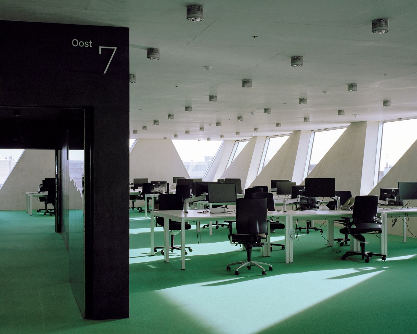 Headquarters of the Province of Antwerp by Xaveer De Geyter Architects. Photograph by Maxime Delvaux.