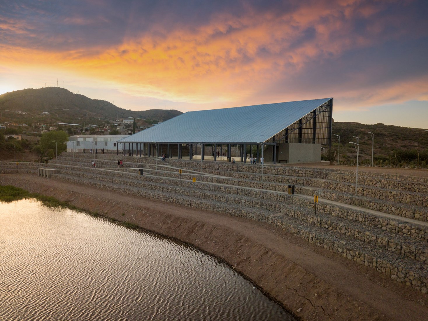 LANDSCAPE ARCHITECTURAL PROJECT FOR THE CONSTRUCTION OF THE LORETA CASTRO REGUERA MANCERA PARK. CONSTRUCTION OF THE LORETA CASTRO REGUERA MANCERA PARK. José Pablo Ambrosi Cortés, Mexico. Ambrosi Cortés, Mexico.