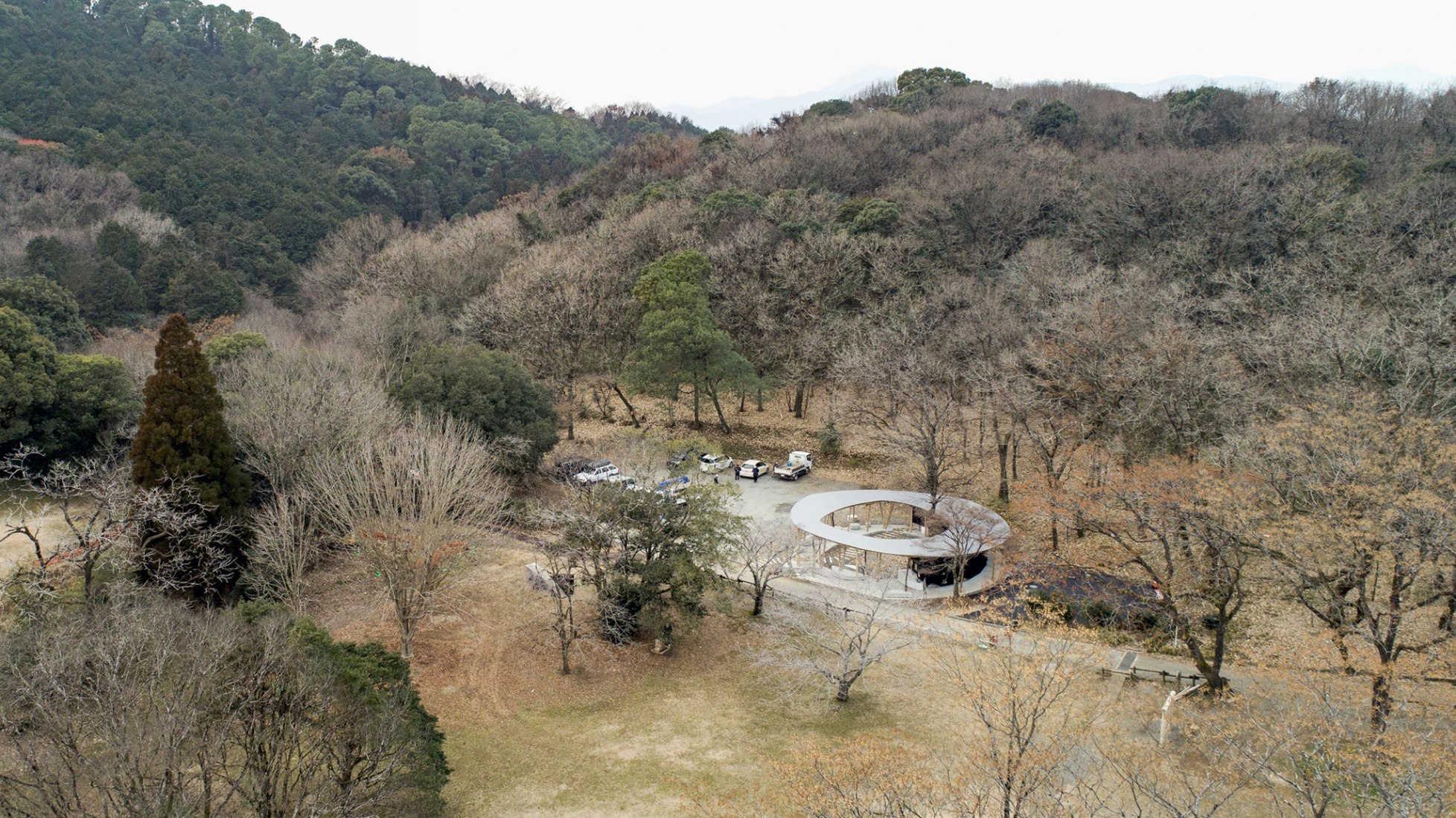 Public toilet in Matsuda Forest Park Recreation Area by Yamashita Sekkei. Photograph by yashiro photo office.