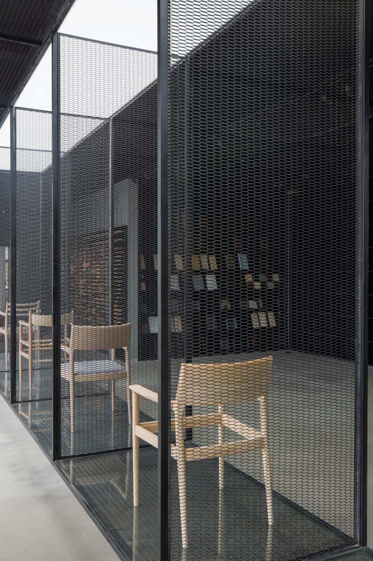 Taller y espacio de exposición de Shenzhen Qizhushe por YI+MU. Fotografía por YI+MU Design Office