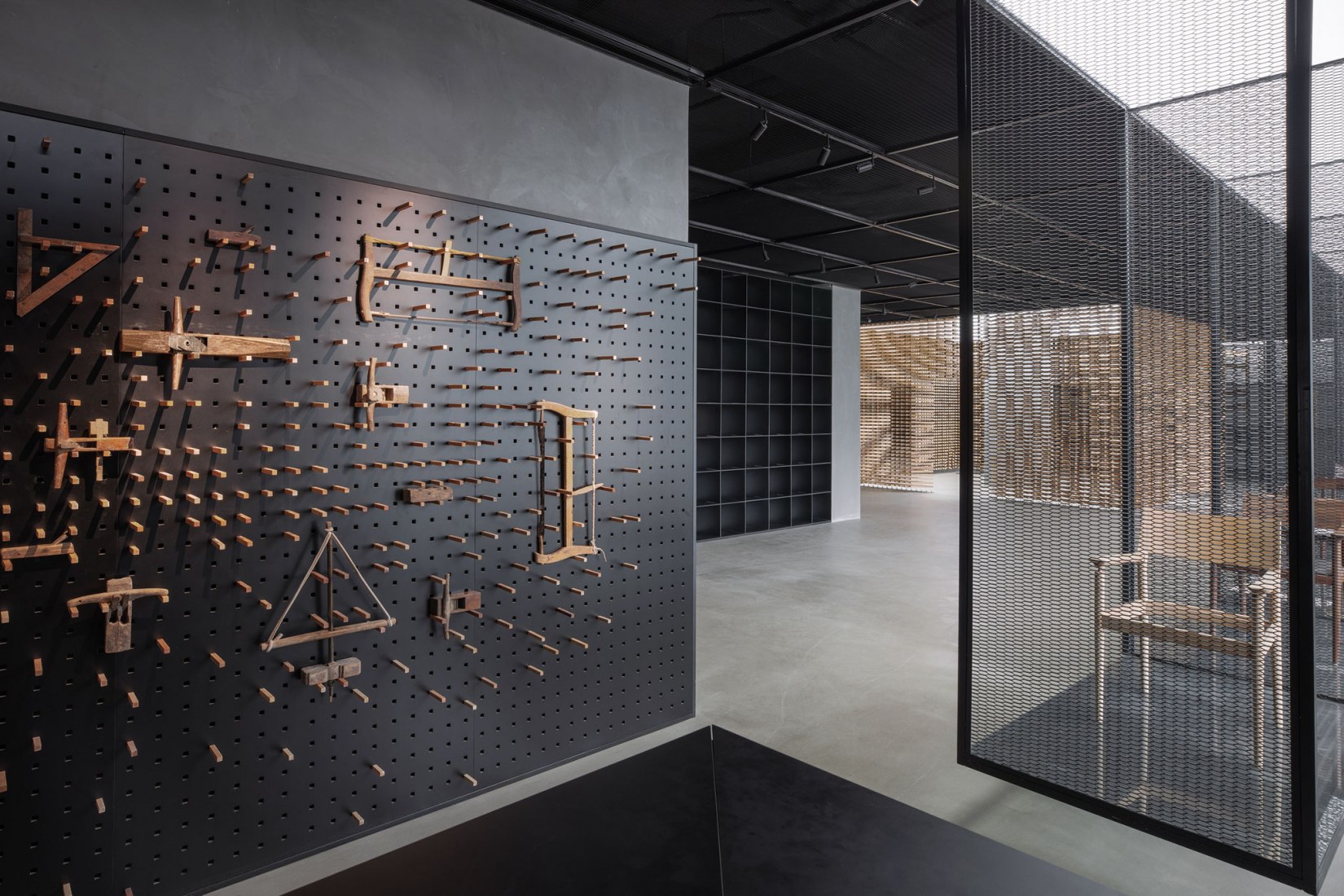 Taller y espacio de exposición de Shenzhen Qizhushe por YI+MU. Fotografía por YI+MU Design Office